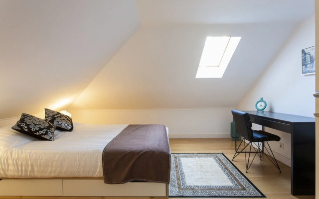 Santa Justa Suite by Homing