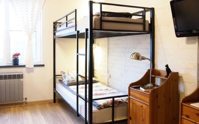Guest House Opaliha Loft Rooms - Hostel
