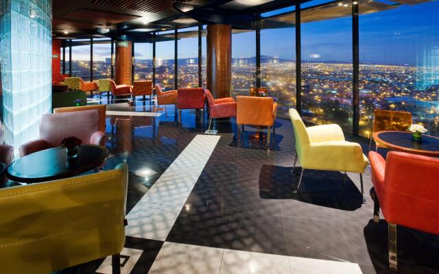 Holiday Inn Queretaro Zona Diamante by IHG