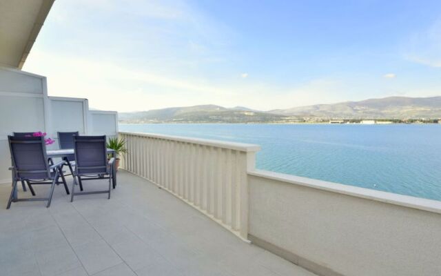 Apartment Mornar Trogir/Arbanija 12693