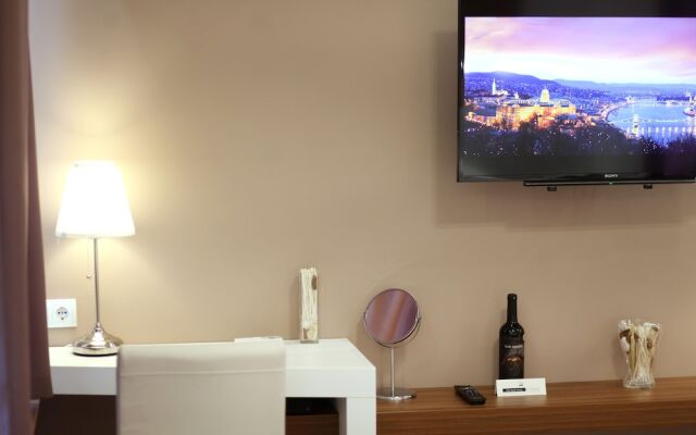 Dfive Apartments - Szervita