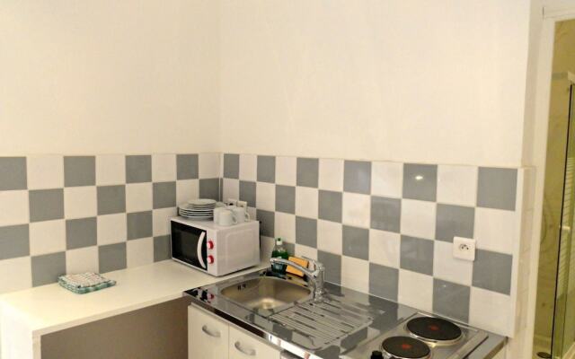 Central Studio Residence Lily