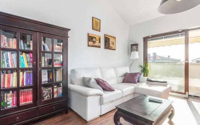 Modern and comfortable apartment near the beach