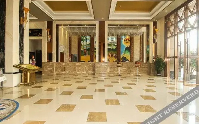 Coconut Rhyme Golden Dragon Hotel (Qionghai Yinhai Road Flagship)