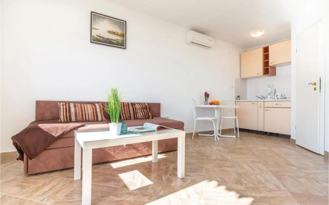 Apartment Podaca with Outdoor Swimming Pool 305
