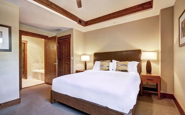 One Ski Hill Place S8211