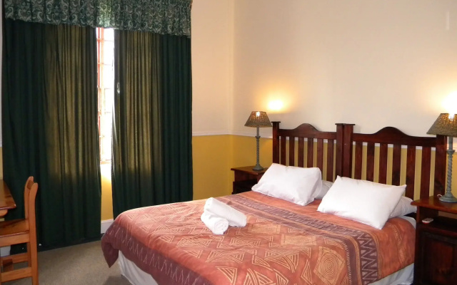 Inkwenkwezi Private Game Reserve