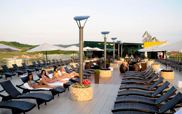 Business Hotel Conference Center & Spa