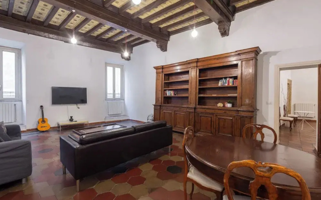 Piazza Navona Charming Large Apartment
