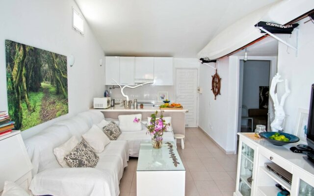 Bungalow With Private Garden & Close To The Beach