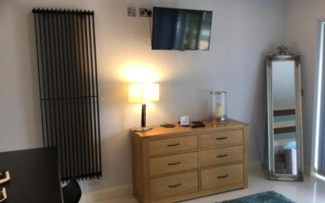 Plas Y Dderwen Bed and Breakfast