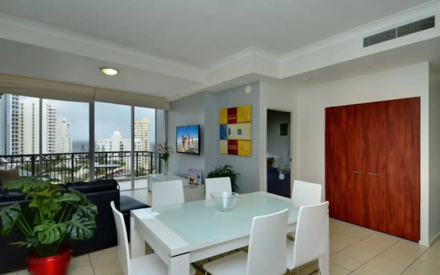 Chevron Renaissance - HR Surfers Paradise