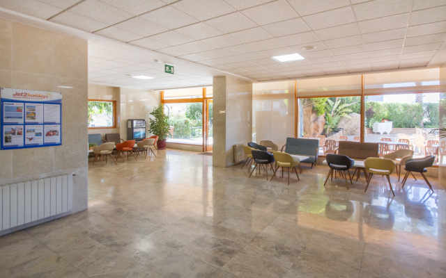 Apartamentos La Era Park