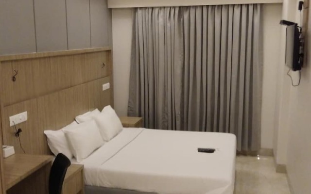 Seasons Hotel