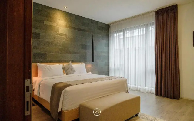 Indah 2 Mountain Pool Villa 8 bedroom – Guest Rooms – Cimenyan