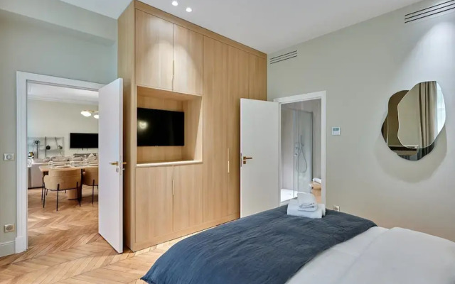 Sublime Apartment in the Center of Paris