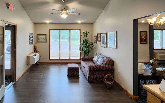 Econo Lodge Lakeshore