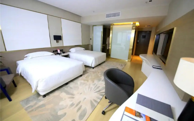 Howard Johnson Life Geckor Zhu