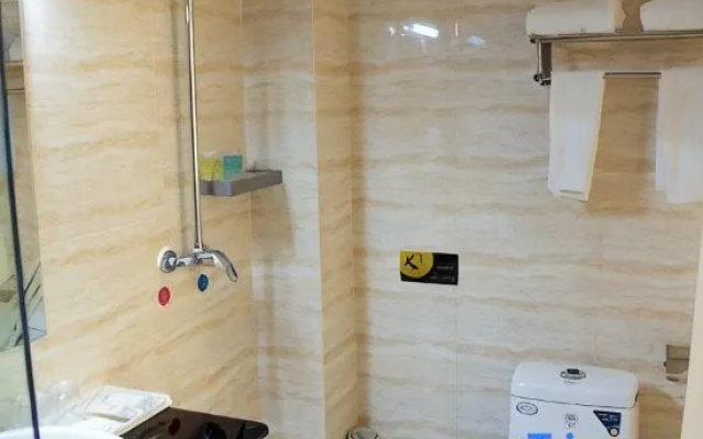 Urumqi Xinyue Express Hotel – Bathroom – Urumqi