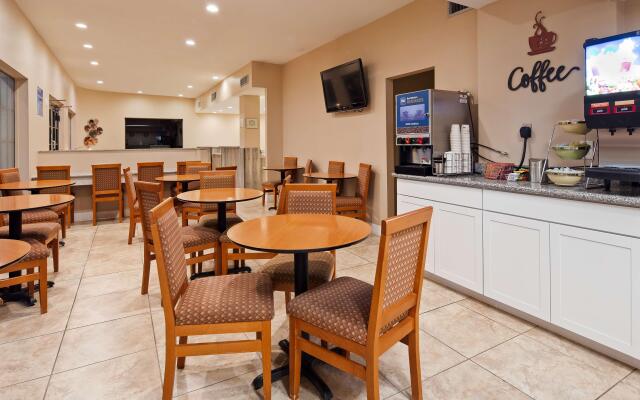 Motel 6 Willcox, AZ