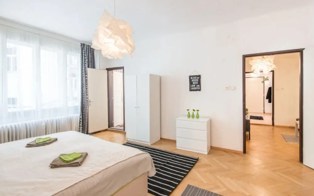 Lodecka apartment