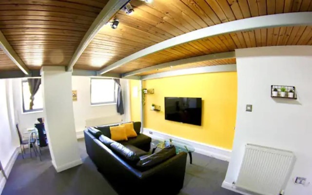 Lovely 1-bed Mezzaine Apartment in Nottingham