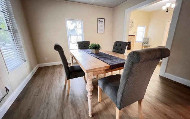 Comfortable Room Rentals Outlets & Kingsky Academy