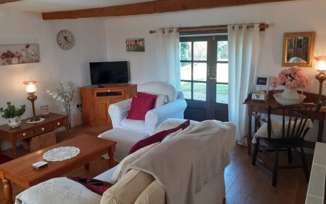 Beautiful 300 Year old Traditional Country Cottage