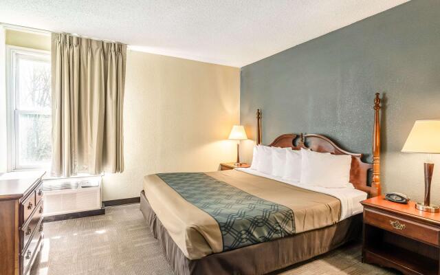 Econo Lodge Inn & Suites Radford-Blacksburg Area