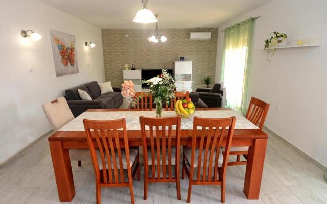 Apartman Adriana
