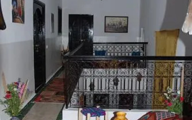 Riad Bleu Topaze