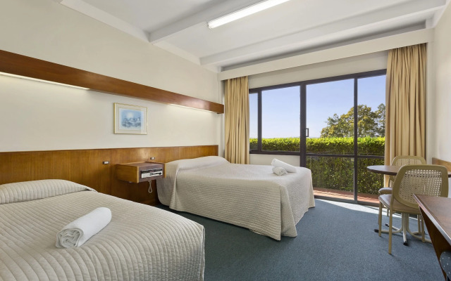 Village Family Motor Inn