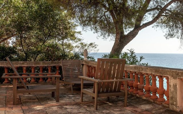 Beautiful Villa in Rayol-Canadel-sur-Mer near Sea