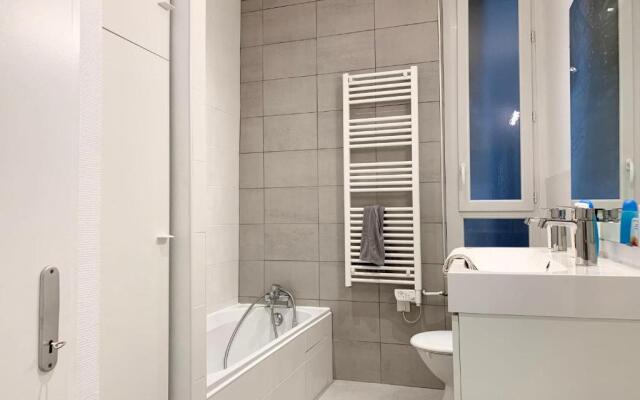 Heart of the city center Spacious T3 totally renovated ! #BC