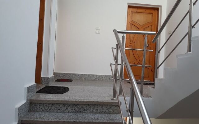 Hofni Palace Nile Niew