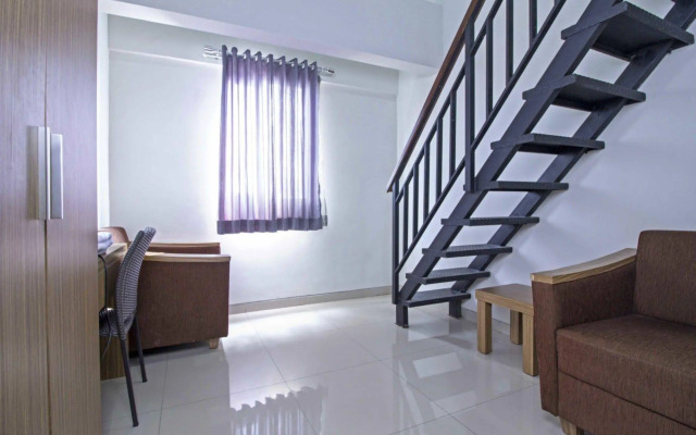 RedDoorz Plus @ Cibogo Bawah