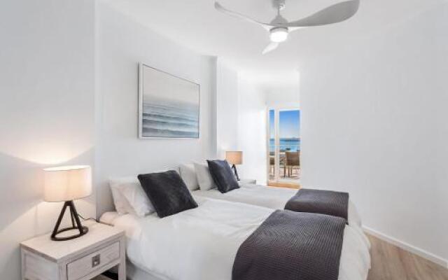 Breakwater Apartment 403