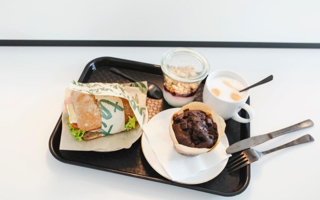 LOGINN Hotel Köln Airport