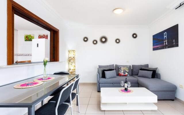 Home2Book Los Cristianos, Pool & Beach