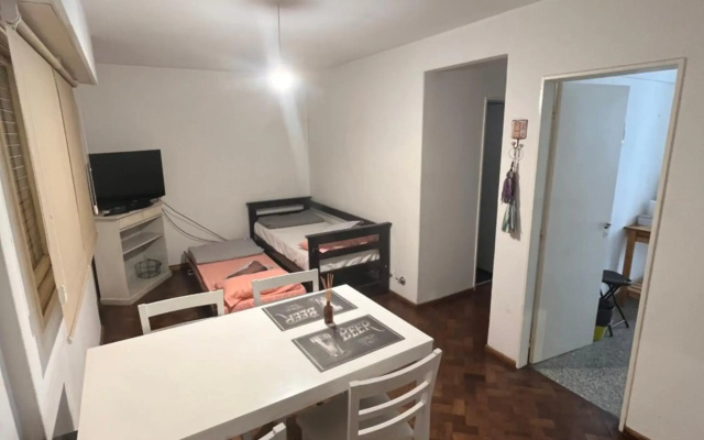 Hermoso departamento céntrico de dos ambientes.