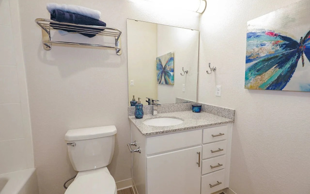 WaterWalk Extended Stay by Wyndham Kansas City - Overland Pk