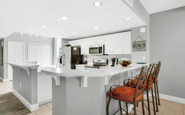 Majestic Beach Towers 2-909