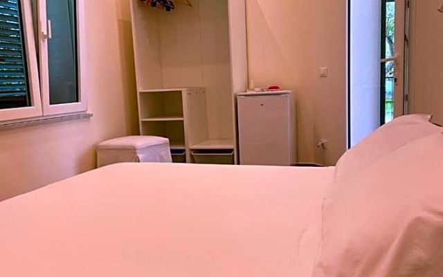 Alemar Bed  Breakfast