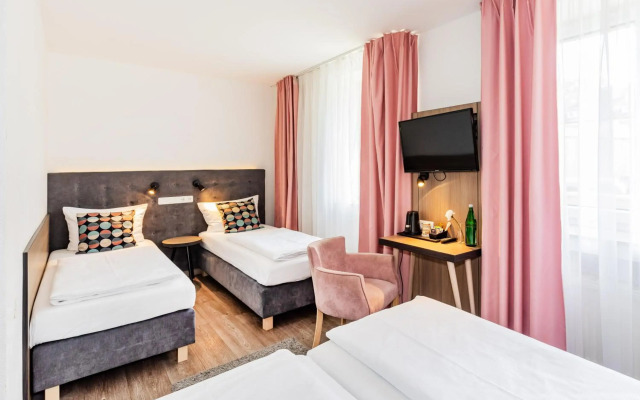 Home Hotel
