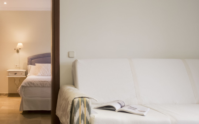 Apartments Galeon Suites