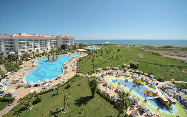 Seaden Sea World Resort & Spa