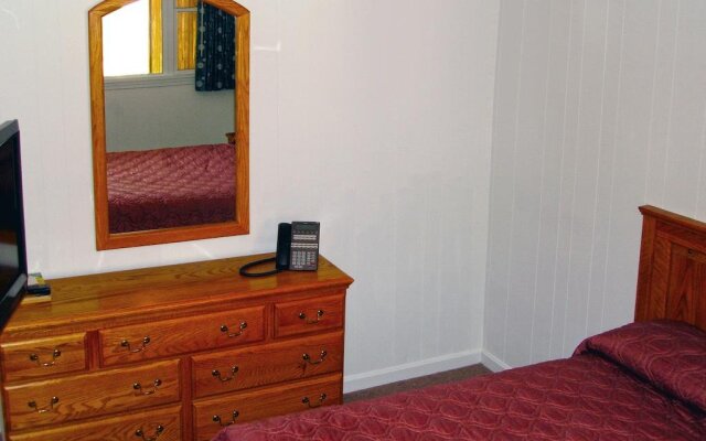 Copley LaReine Motel