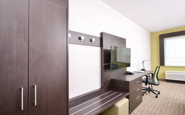 Holiday Inn Express Donaldsonville