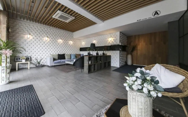 AMI Boutique Hotel