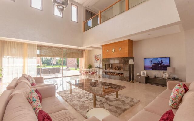 Villa With 7 Bedrooms in Marrakech, With Wonderful Mountain View, Priv